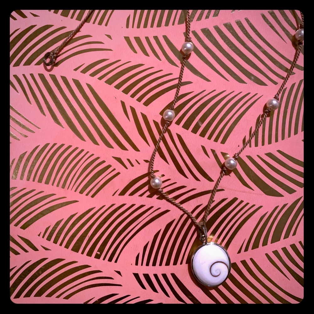 Shell necklace